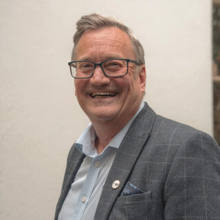 Lloyd from PacketFront Software